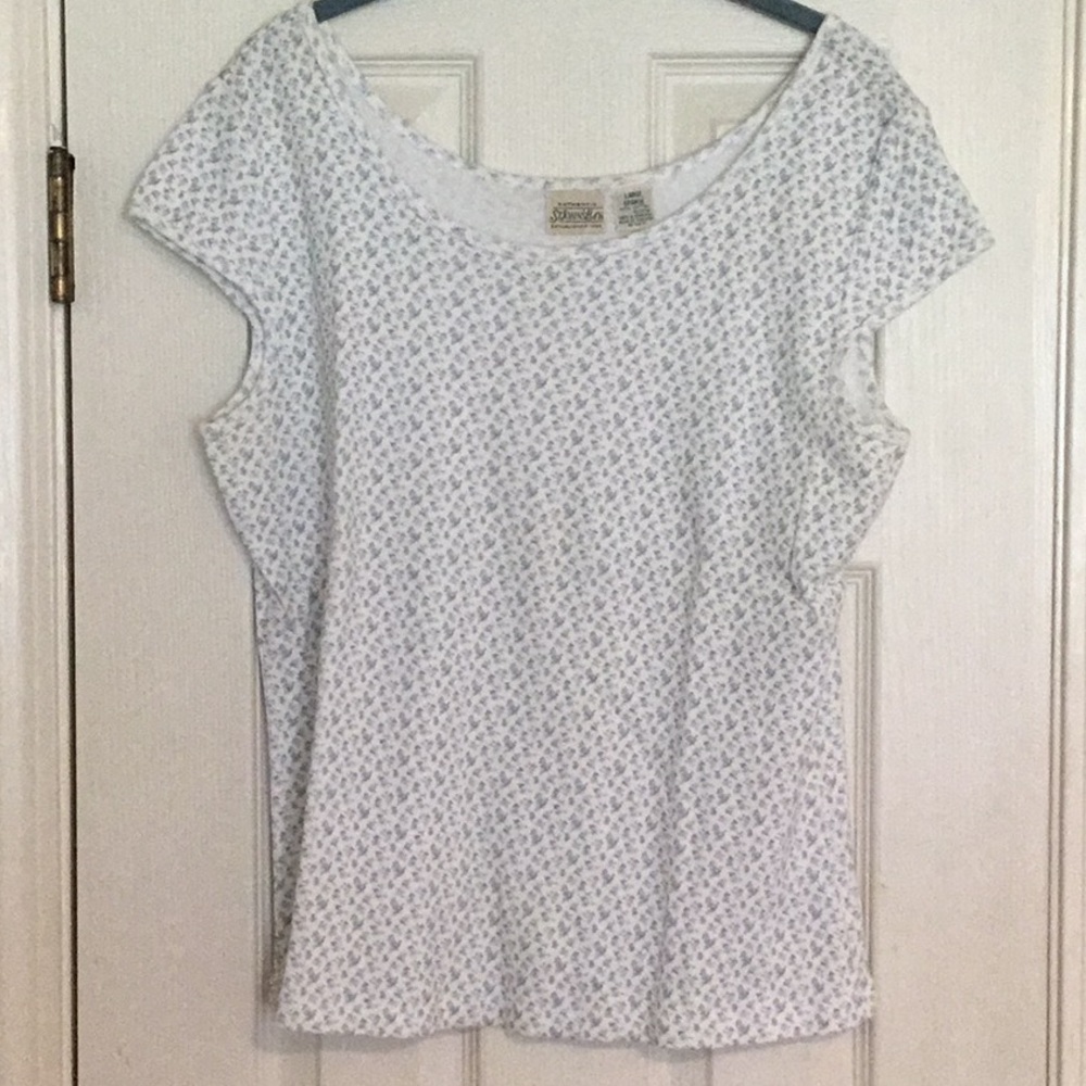 Vintage St. John's Bay White Dainty Floral Pattern Cap Sleeve Top